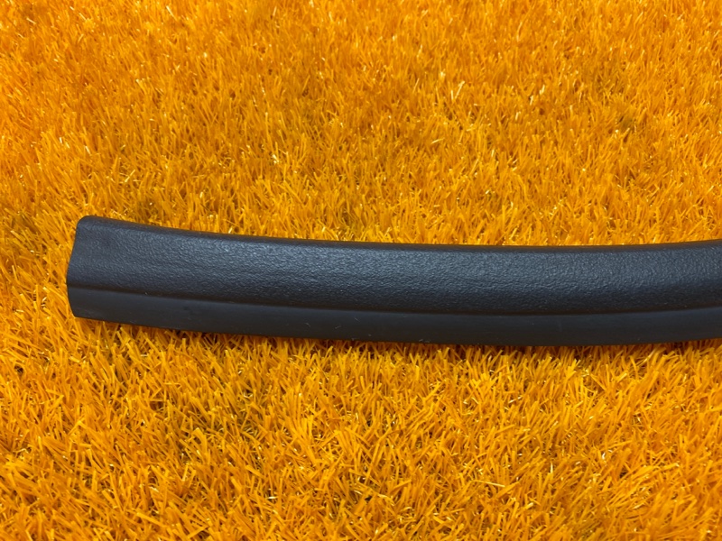 Уплотнитель капота, 450 рублей, Красноярск