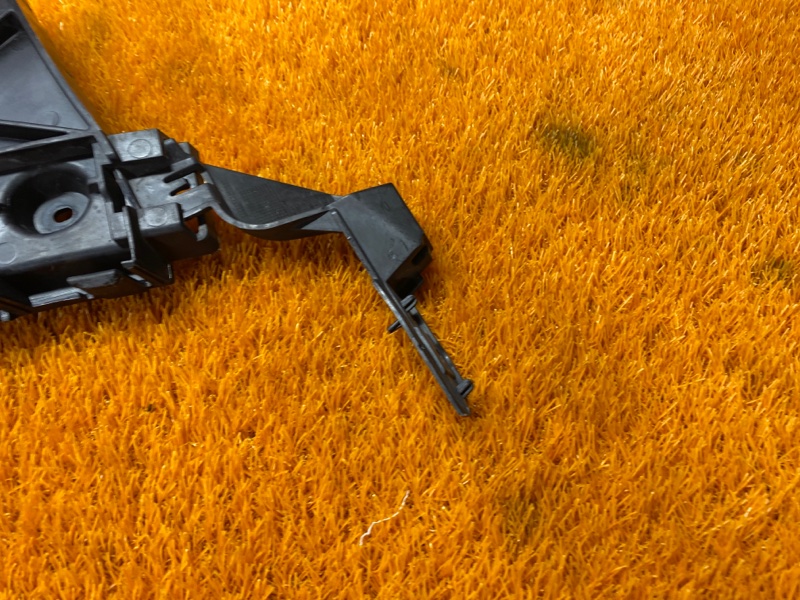 крепление бампера, 450 рублей, Красноярск