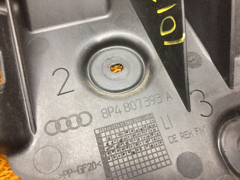 крепление бампера, 930 рублей, Красноярск