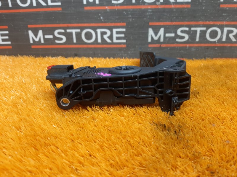 педаль газа, 500 рублей, Красноярск