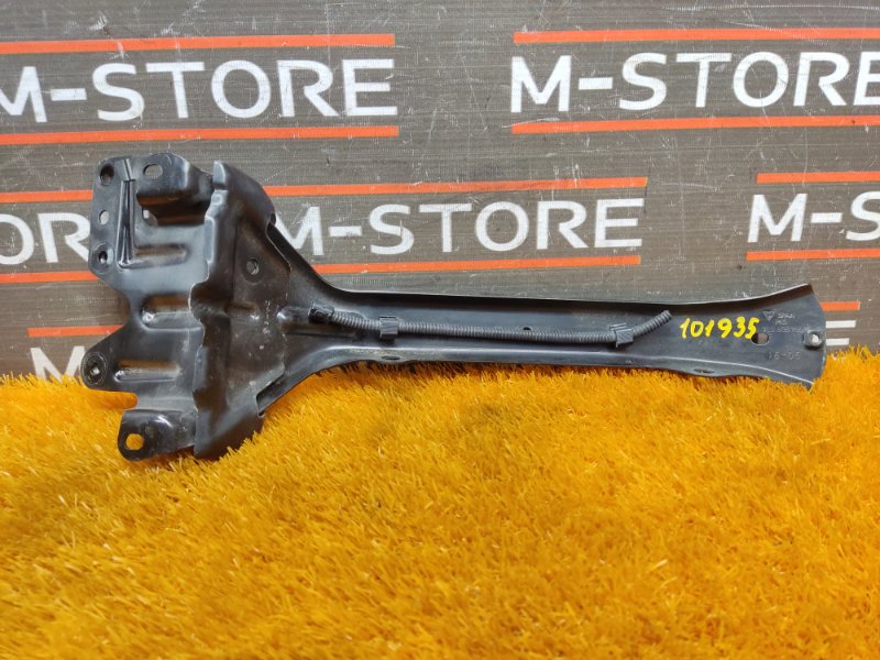 Кронштейн замка капота, 340 рублей, Красноярск