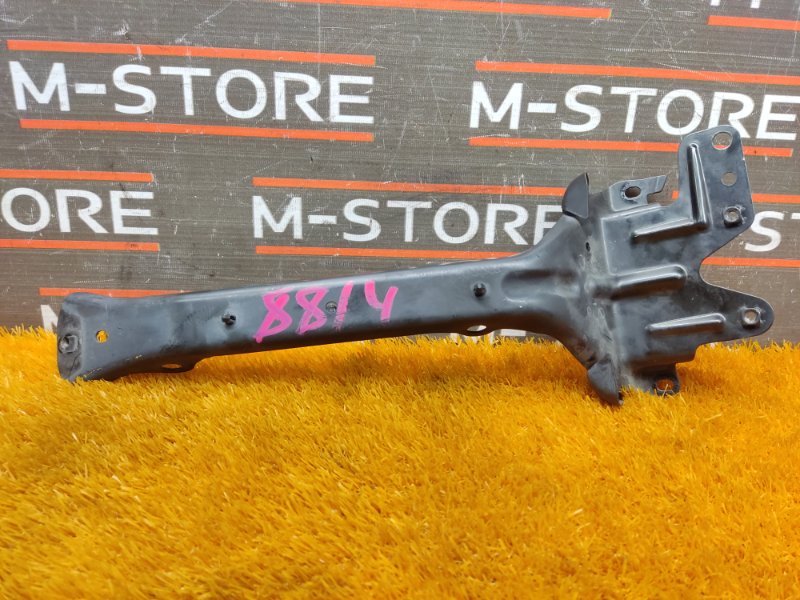 Кронштейн замка капота, 340 рублей, Красноярск