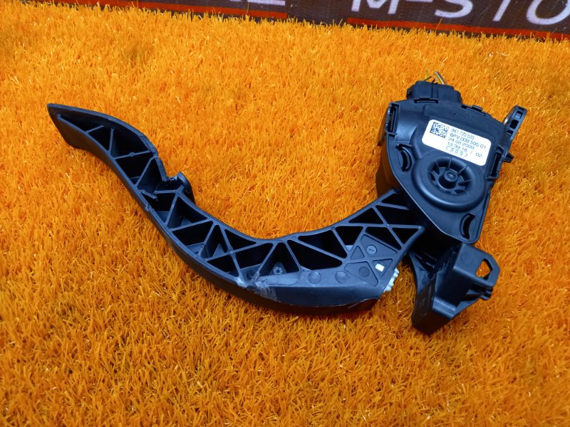 педаль газа, 500 рублей, Красноярск