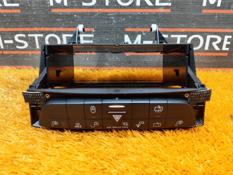 Блок кнопок (подогрев сидений), 470 рублей, Красноярск