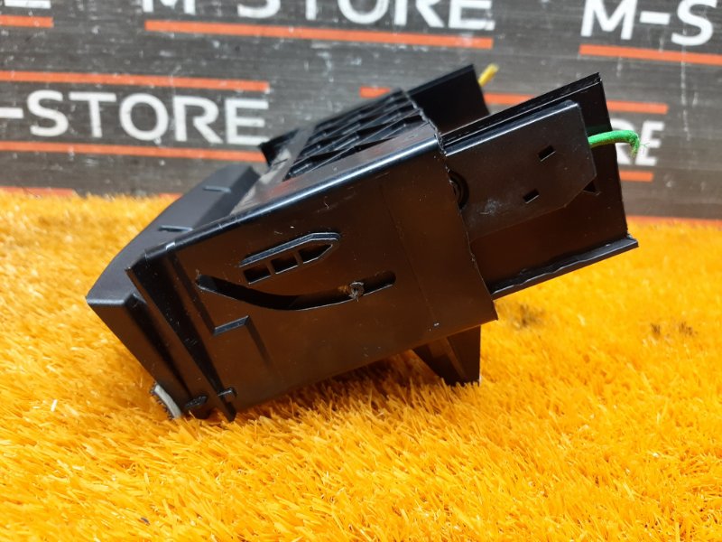 Блок кнопок (подогрев сидений), 470 рублей, Красноярск