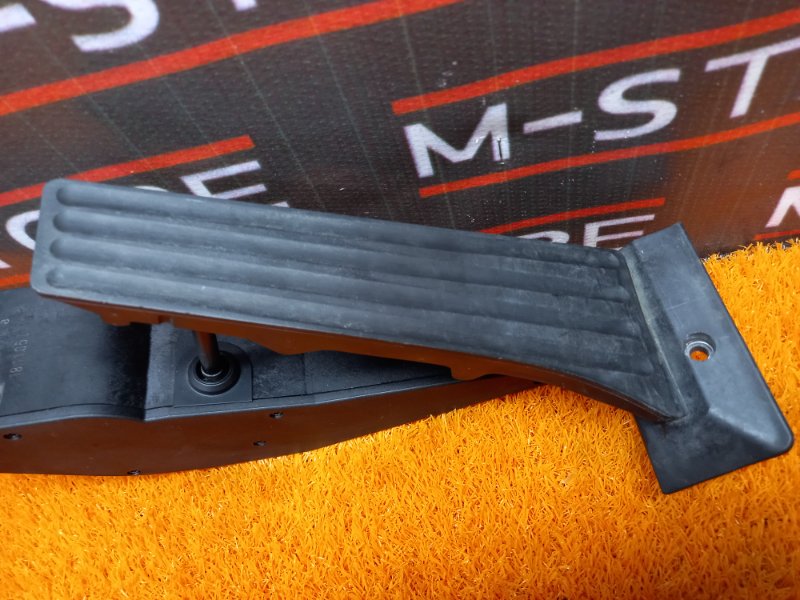 педаль газа, 500 рублей, Красноярск