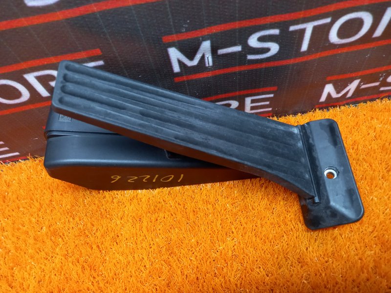 педаль газа, 1000 рублей, Красноярск