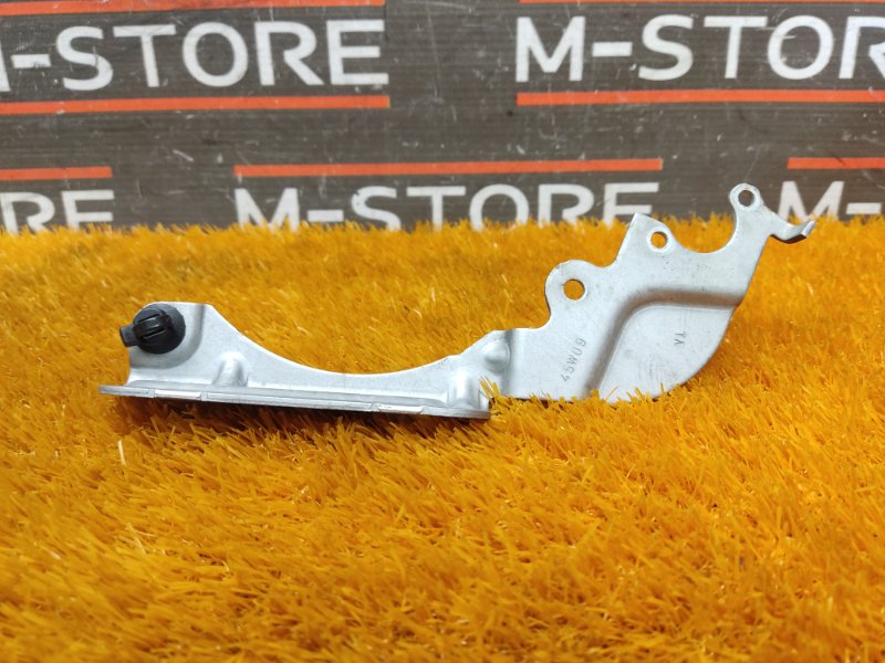 кронштейн, 300 рублей, Красноярск