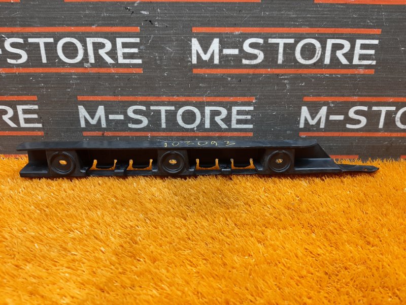 крепление бампера, 500 рублей, Красноярск