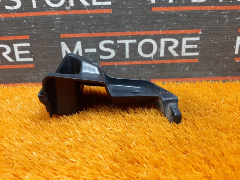 крепление бампера, 500 рублей, Красноярск