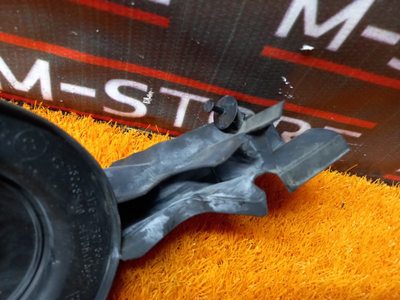 Уплотнитель капота, 380 рублей, Красноярск