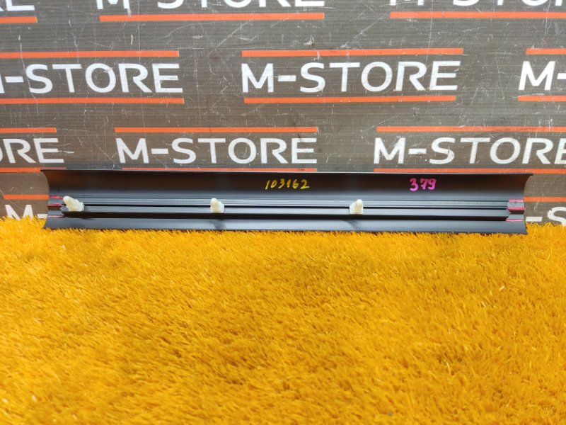 Накладка на порог салона, 200 рублей, Красноярск