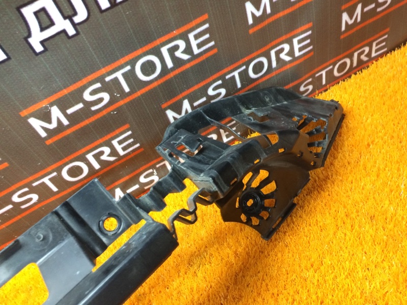 крепление бампера, 900 рублей, Красноярск