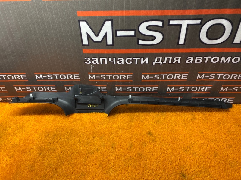 Накладка на порог салона, 350 рублей, Красноярск