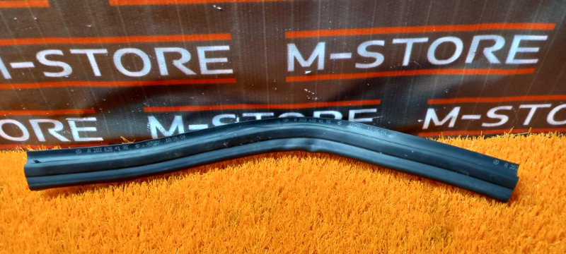 Уплотнитель капота, 340 рублей, Красноярск