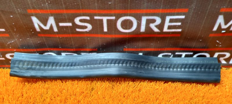 Уплотнитель капота, 450 рублей, Красноярск