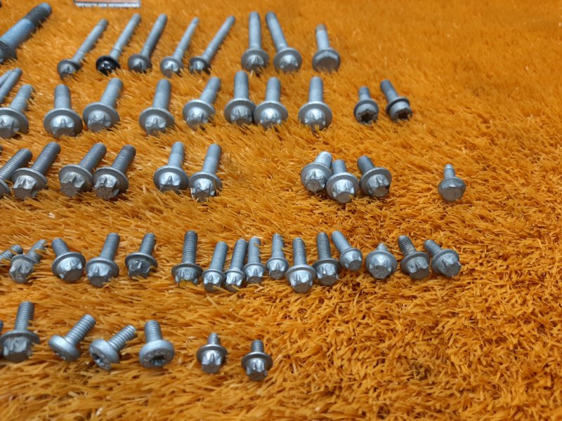 Болты и гайки ДВС, 930 рублей, Красноярск