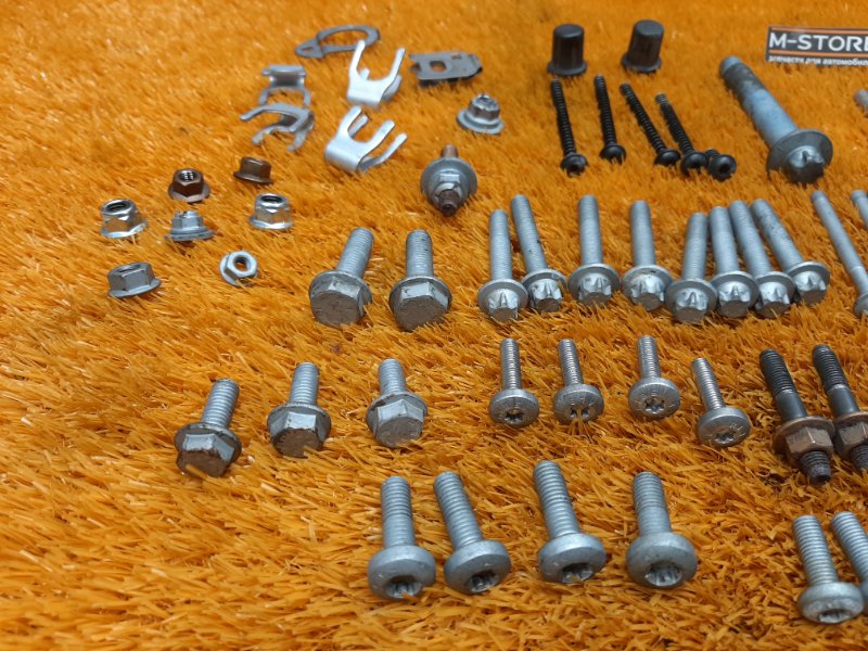 Болты и гайки ДВС, 930 рублей, Красноярск