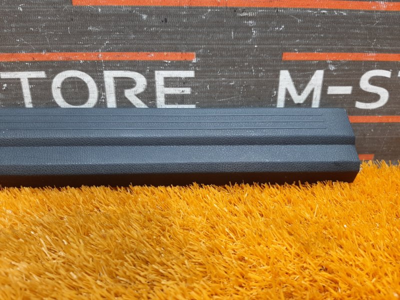 Накладка на порог салона, 300 рублей, Красноярск