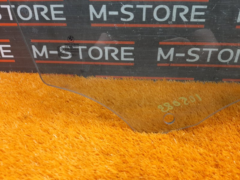 Стекло боковое, 980 рублей, Красноярск