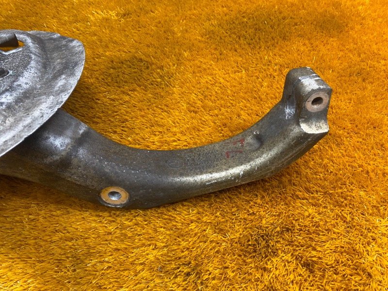 кулак поворотный, 4000 рублей, Красноярск