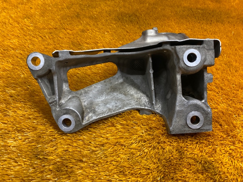 Кронштейн подушки двигателя, 930 рублей, Красноярск