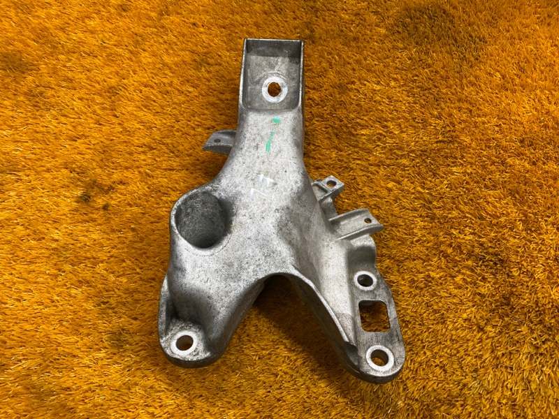 Кронштейн подушки двигателя, 930 рублей, Красноярск