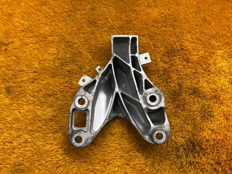 Кронштейн подушки двигателя, 930 рублей, Красноярск