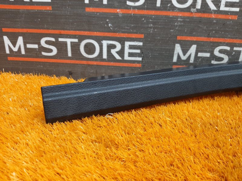 Накладка на порог салона, 270 рублей, Красноярск