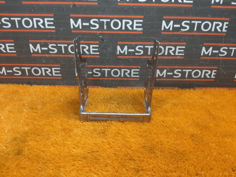 кронштейн центральной консоли, 300 рублей, Красноярск