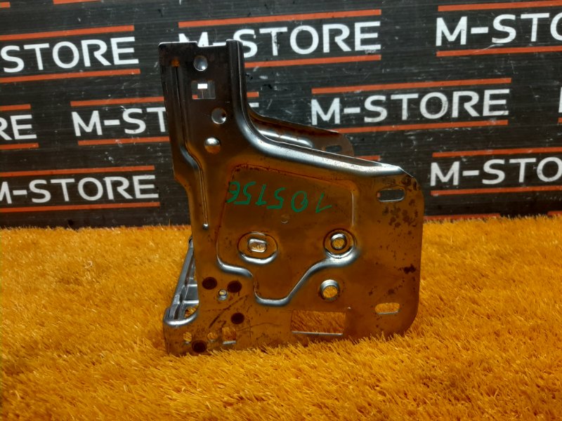 кронштейн центральной консоли, 300 рублей, Красноярск