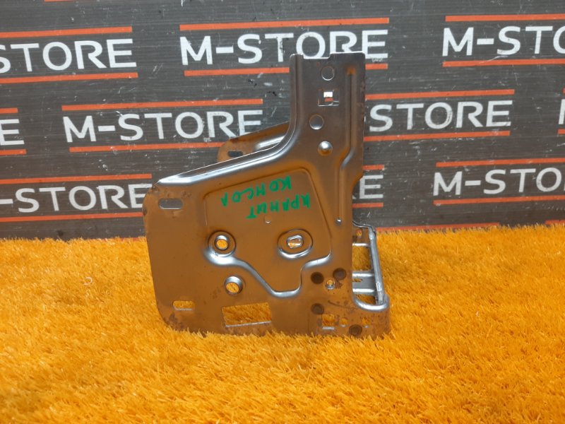 кронштейн центральной консоли, 300 рублей, Красноярск