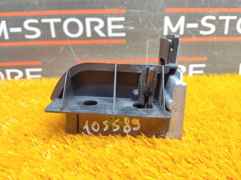 Кронштейн полки багажника, 340 рублей, Красноярск