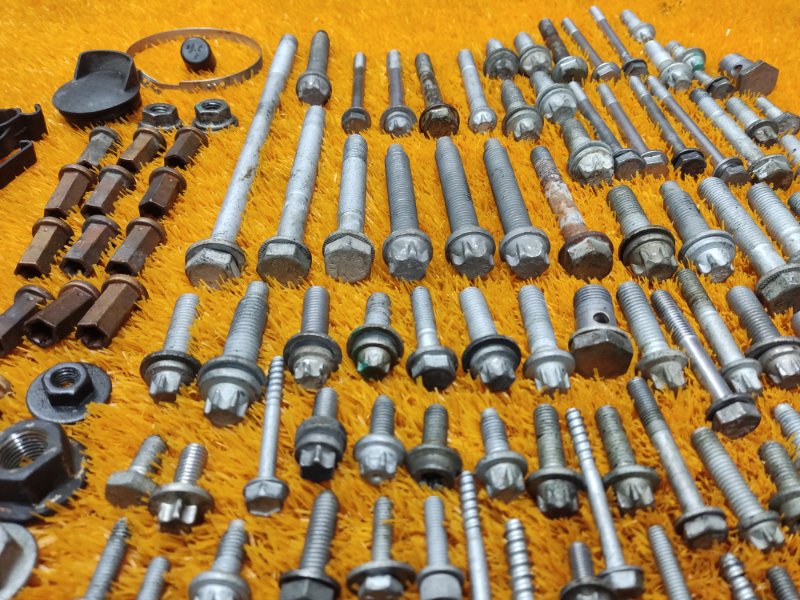 Болты и гайки ДВС, 930 рублей, Красноярск