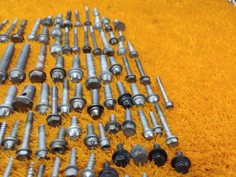 Болты и гайки ДВС, 930 рублей, Красноярск