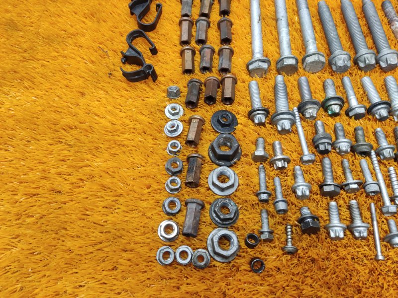 Болты и гайки ДВС, 930 рублей, Красноярск