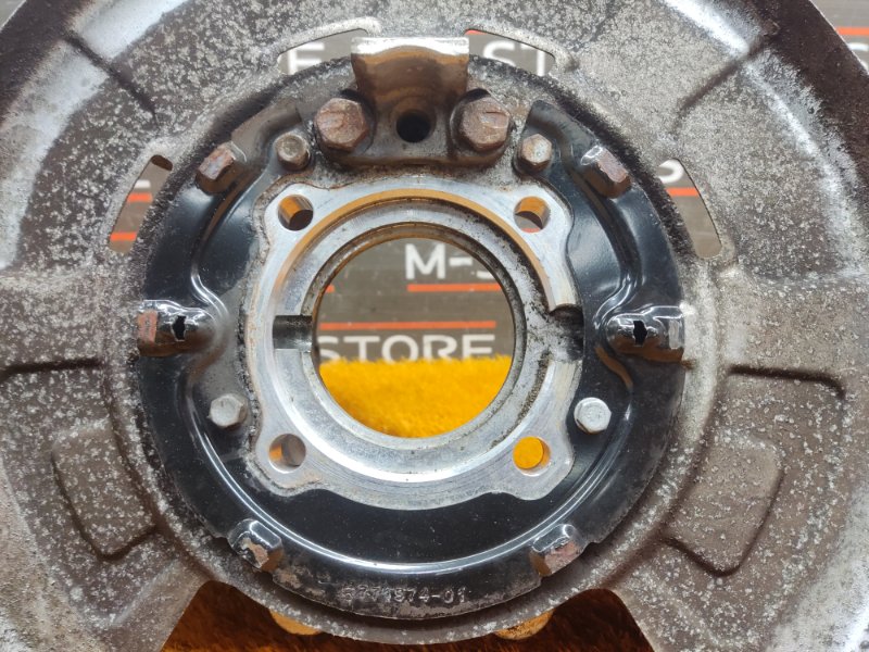 кулак поворотный, 1000 рублей, Красноярск