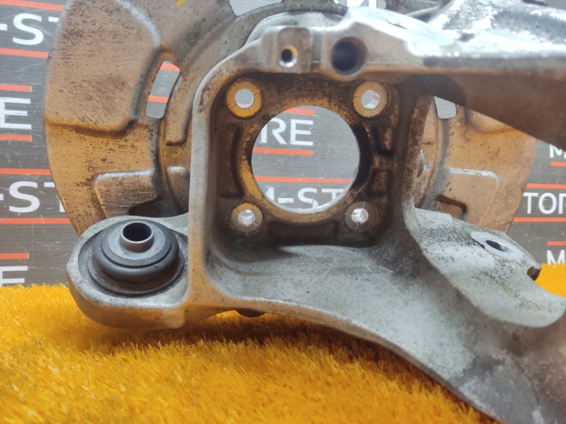 кулак поворотный, 1000 рублей, Красноярск