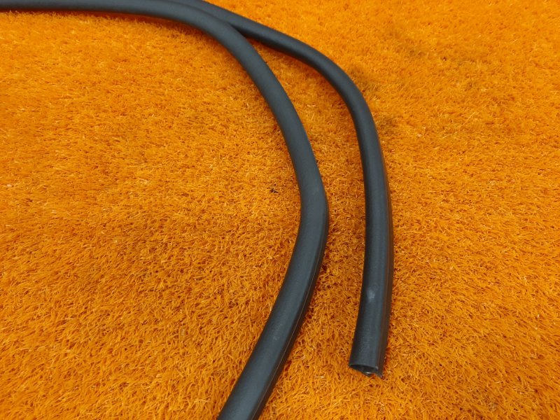 Уплотнитель капота, 1520 рублей, Красноярск