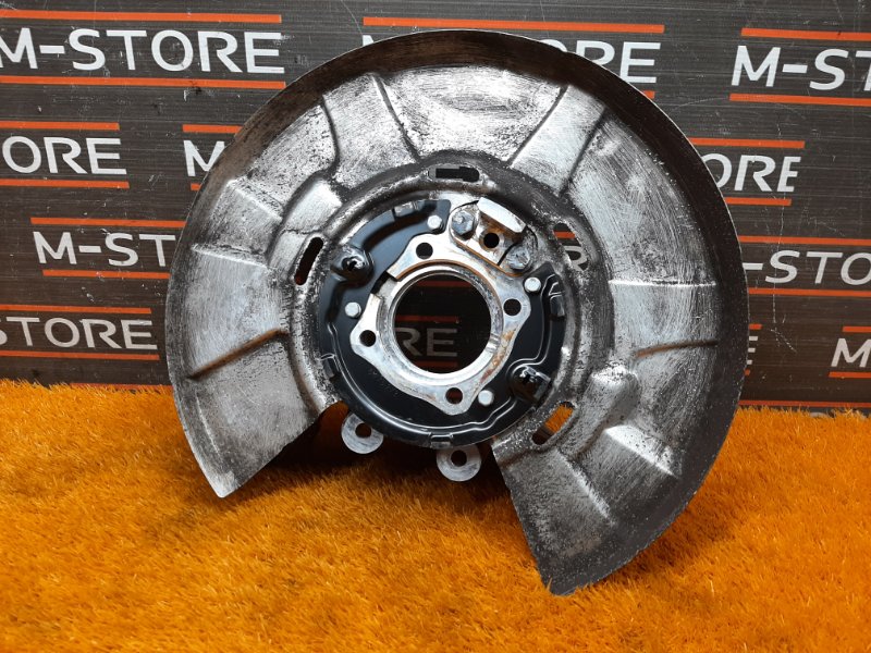 кулак поворотный, 2000 рублей, Красноярск