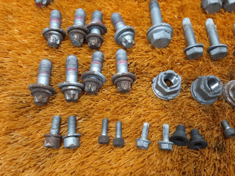 Болты и гайки задней подвески, 630 рублей, Красноярск