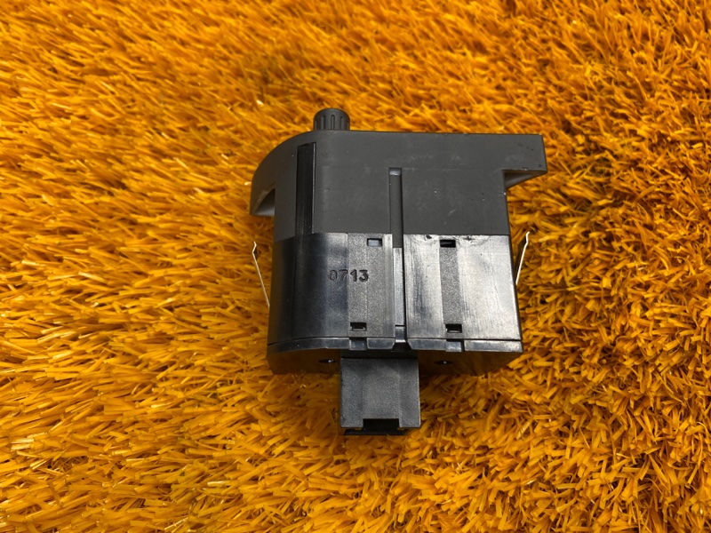 Кнопка корректора фар, 190 рублей, Красноярск