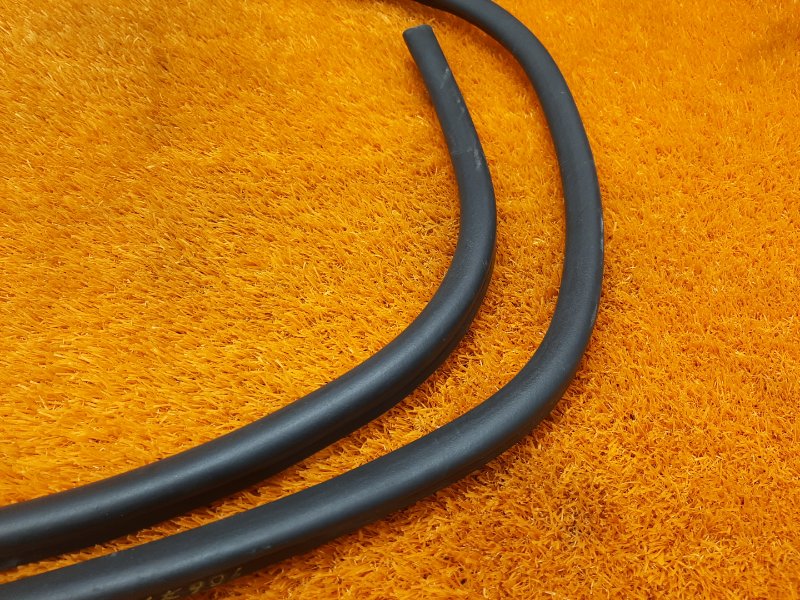 Уплотнитель капота, 630 рублей, Красноярск