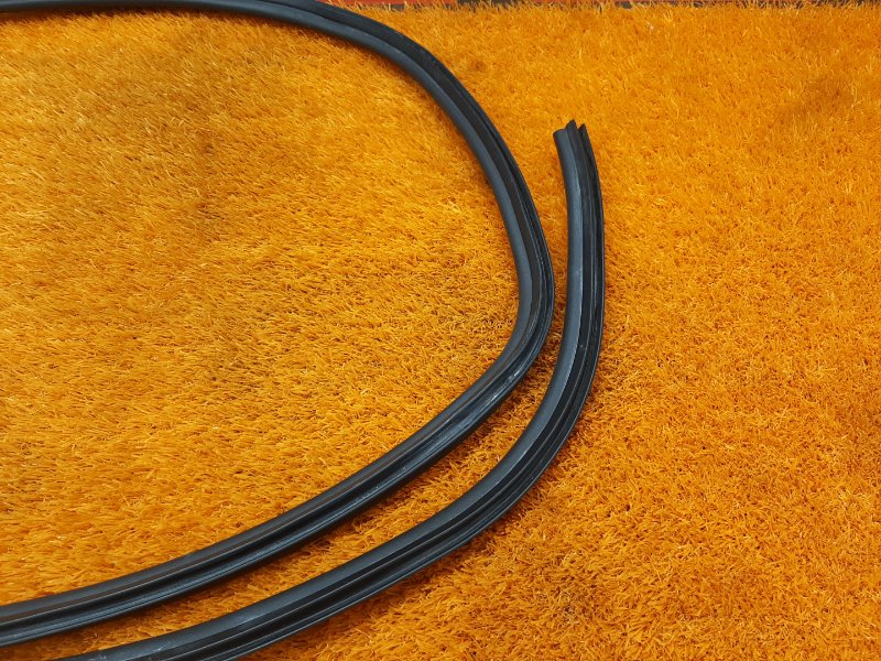 Уплотнитель капота, 630 рублей, Красноярск