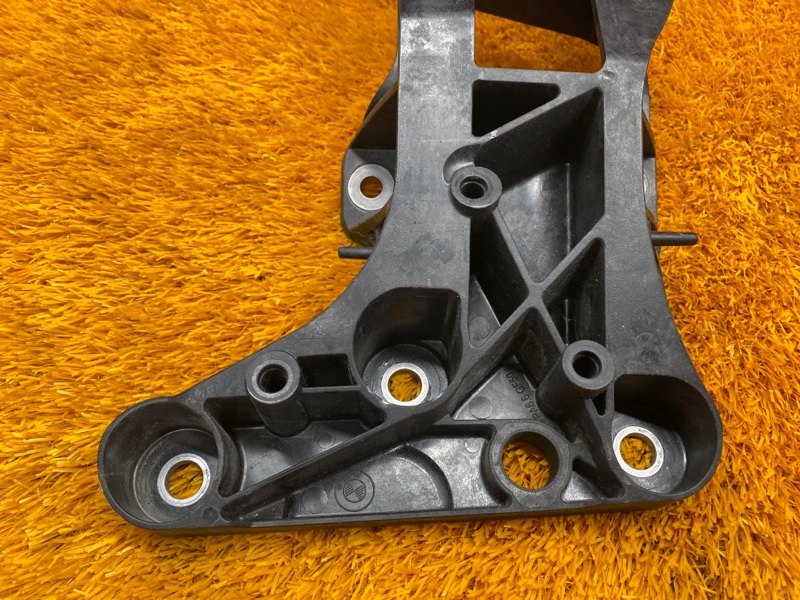 Кронштейн КПП, 2000 рублей, Красноярск