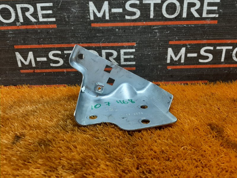 кронштейн обшивки багажника, 200 рублей, Красноярск