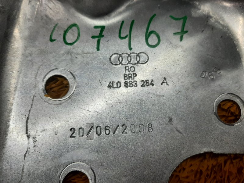 кронштейн обшивки багажника, 200 рублей, Красноярск