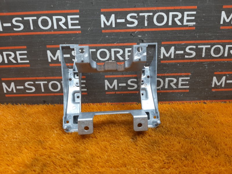 Кронштейн подлокотника, 340 рублей, Красноярск