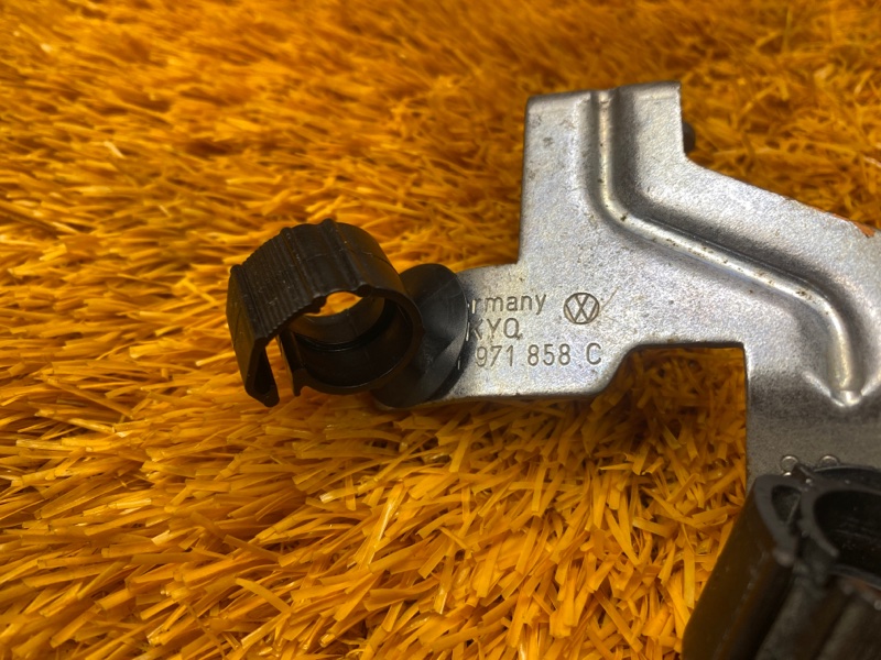 Кронштейн проводки, 300 рублей, Красноярск