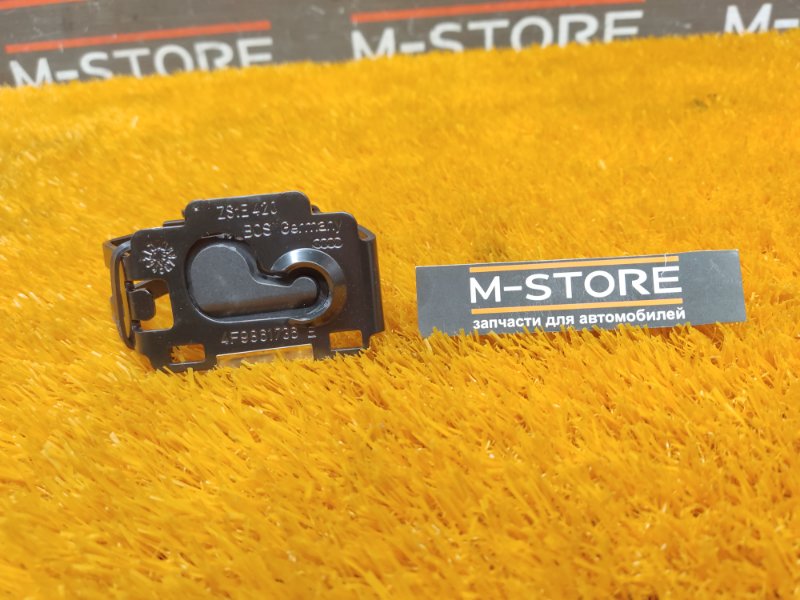 Кронштейн полки багажника, 200 рублей, Красноярск